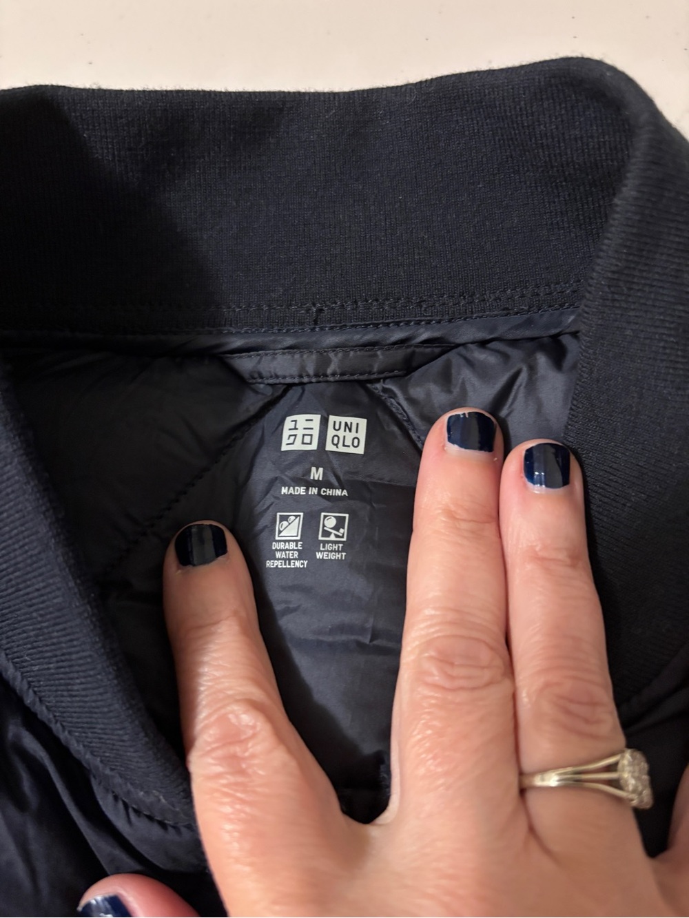 Uniqlo Womens Ultra Light Down Bomber Jacket Size M Quilted Minimalist Travel - Picture 6 of 7